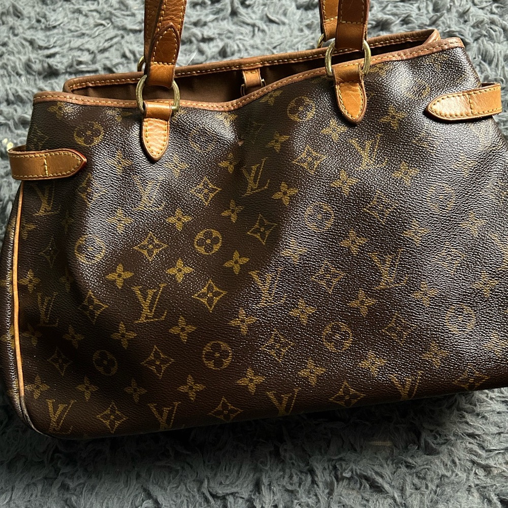 Authentic Louis Vuitton tote!